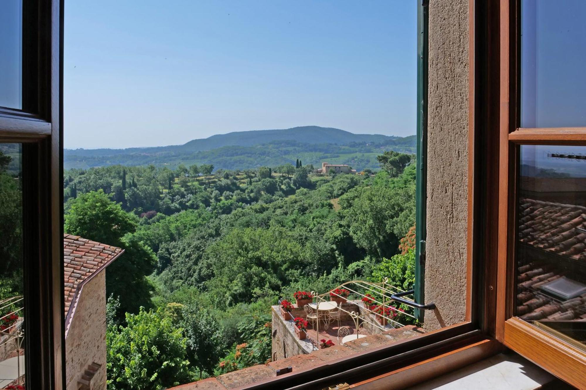 Delcorto Suites Montepulciano Exterior photo